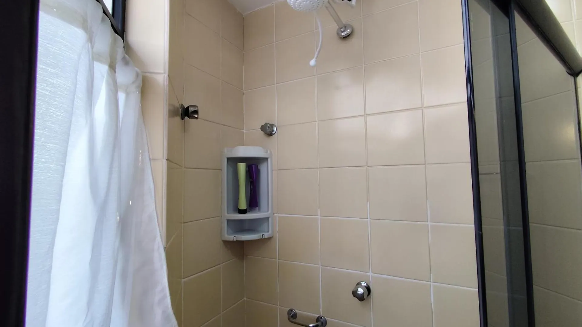 Apartamento A 500 Metros Da Praia Do Forte Cabo Frio Brazilië